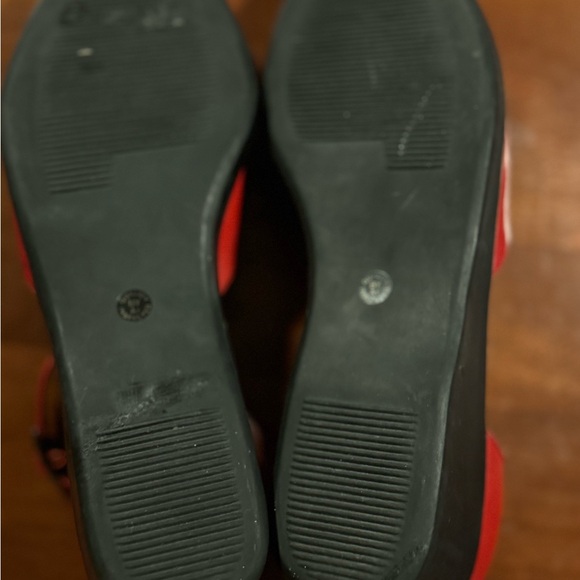 Moda Spana Red Leather Peep Toe Ankle Strap Wedge Sandal … Size 6 - Picture 10 of 10